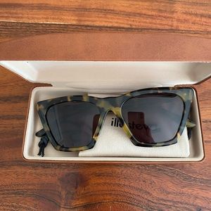 Illesteva Lisbon Sunglasses